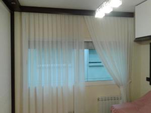 cortina-tradicional-blanca-riel-onda-perfecta